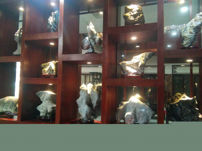 武漢歐亞達?卓刀泉古玩城奇石珠寶展深受追捧