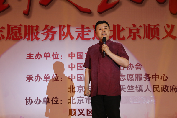 到人民中去！藝術家下基層受熱捧