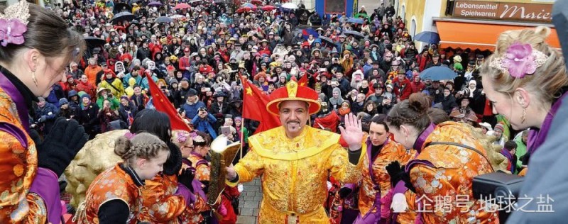 德國小鎮每年也要過年！選一人當皇帝，稱自己是中國人很驕傲！