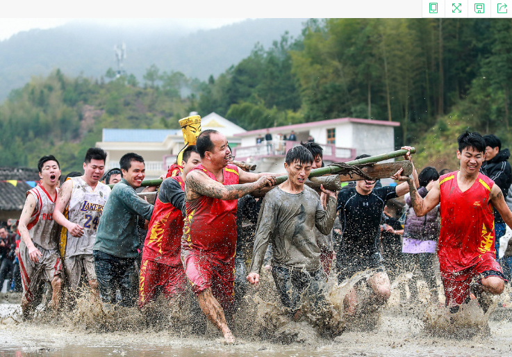 多地民眾舞火龍吃湯圓 迎元宵佳節
