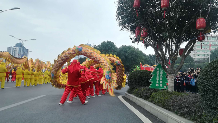 豐都龍獅鬧元宵——張登云手機拍圖