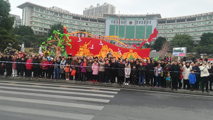 豐都龍獅鬧元宵——張登云手機拍圖