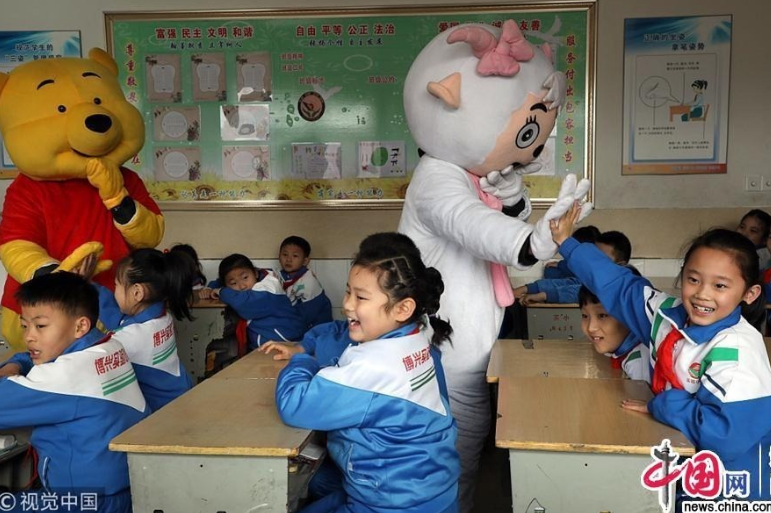 新學(xué)期開(kāi)學(xué)啦！全國(guó)各地師生喜迎開(kāi)學(xué)季