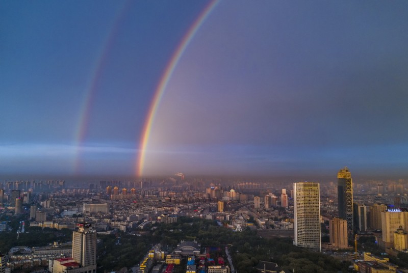 吉林長春雨后出現雙彩虹奇景