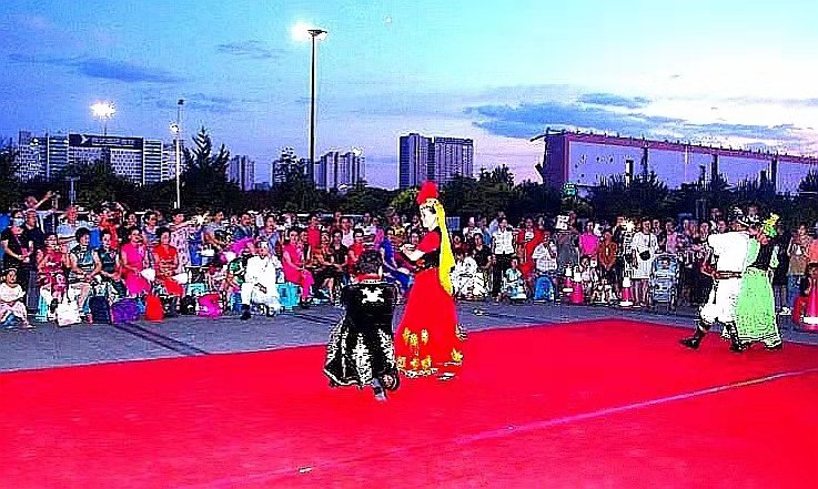 慶祝建國70華誕燕郊老年大學 聯誼演出走進東貿社區