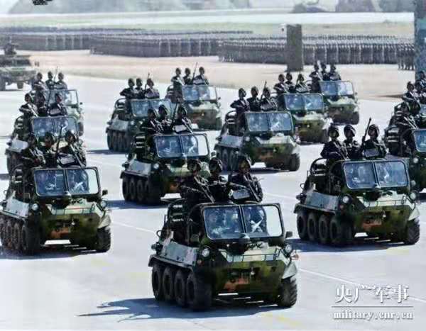 閱兵·檔案|2017慶祝建軍90周年閱兵:野戰化沙場點兵