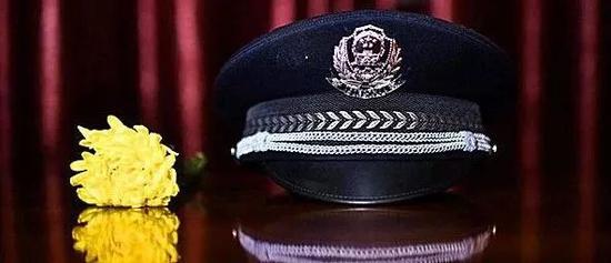一壺清酒悼英魂！11天8位警察犧牲在疫情防控一線