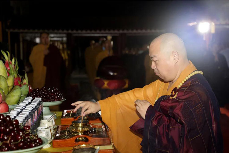 弘法寺隆重舉行恭送本煥長(zhǎng)老舍利赴甘肅酒泉敦煌市雷音寺永久供奉法會(huì)