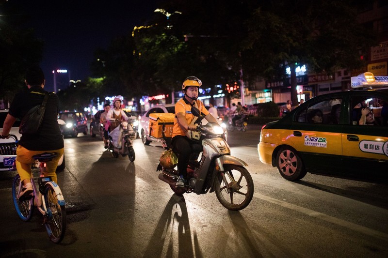 收入不低、工作靈活 外賣騎手崗位吸引力不斷擴大