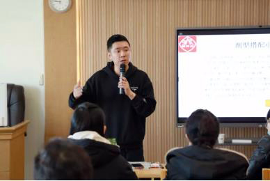 白云山藥業精尖產品為季群兒推百年技術錦上添花！