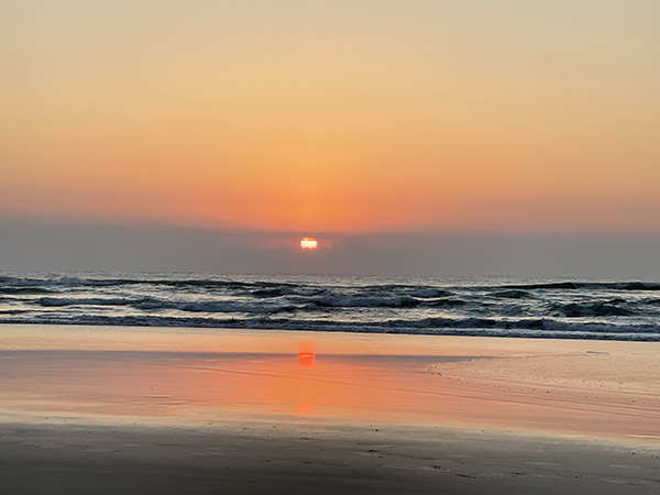 慧秋手機(jī)拍圖——海上日出