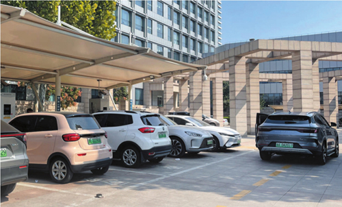 充電爭奪戰 十一期間新能源汽車充電調查