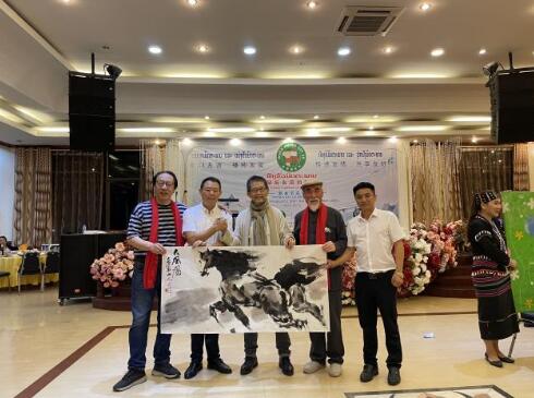 第八屆世界朋友節暨世界土著文化發展聯盟啟動儀式在老撾烏多姆賽隆重舉行