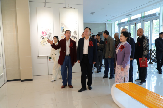 “墨潤鵲華”書畫藝術展在濟南開幕 搭建南北文化交流新平臺