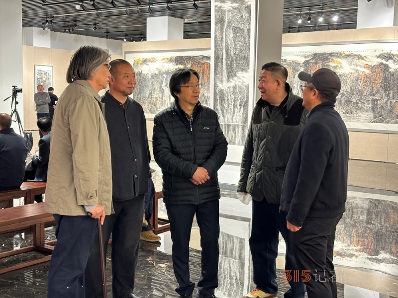 太行精神鑄丹青 筆墨抒懷頌時(shí)代“太行太行”何海闊山水畫作品晉京展在京啟幕