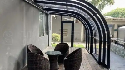 搭在露臺(tái)的可伸縮陽(yáng)光房是不是違章建筑？