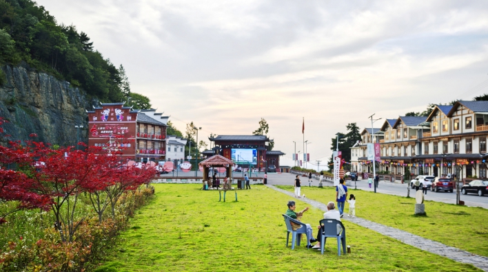 云端納涼地 振興進行時——重慶巫山楠木村：海拔1700米的“涼”心經濟