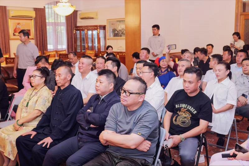 北京御鑫堂中醫(yī)研究院院長于忠新女士受邀出席馬里共和國大使館與利比亞大使館國際中醫(yī)文化交流活動