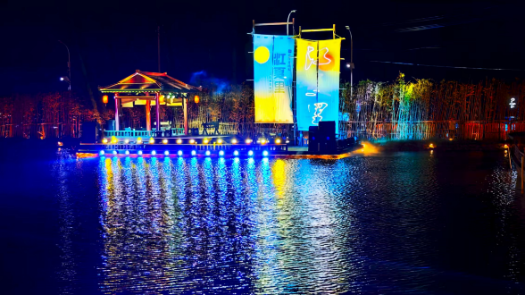 武漢江夏里：燈火璀璨繪就夢幻畫卷