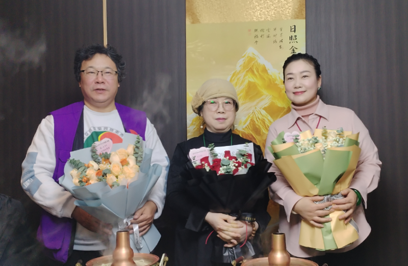 迎馬年書(shū)畫(huà)名家（鄧凌鷹 朱文 桑一田）邀請(qǐng)展在京開(kāi)幕