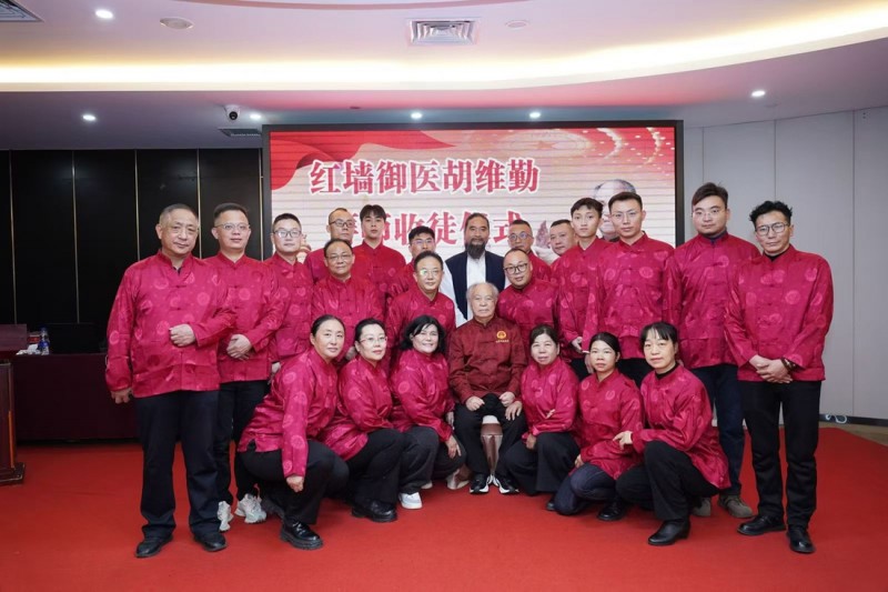 中醫(yī)傳承人李玉萍：39 年堅守家訓(xùn) 融合三醫(yī)智慧傳承非遺中醫(yī)