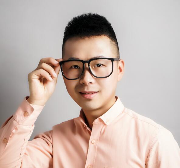 演員龔國林的新時尚寫真非常帥深情暖男盡顯魅力