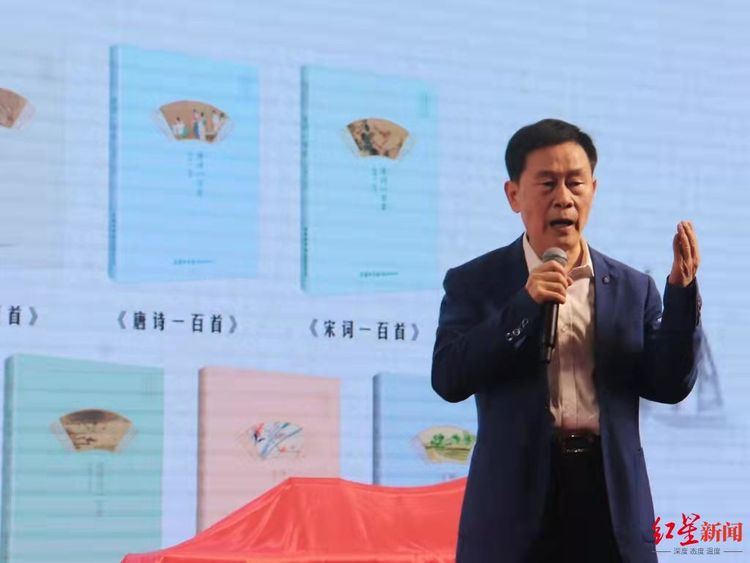 慢閱讀才是吃正餐，人生在世最怕無趣