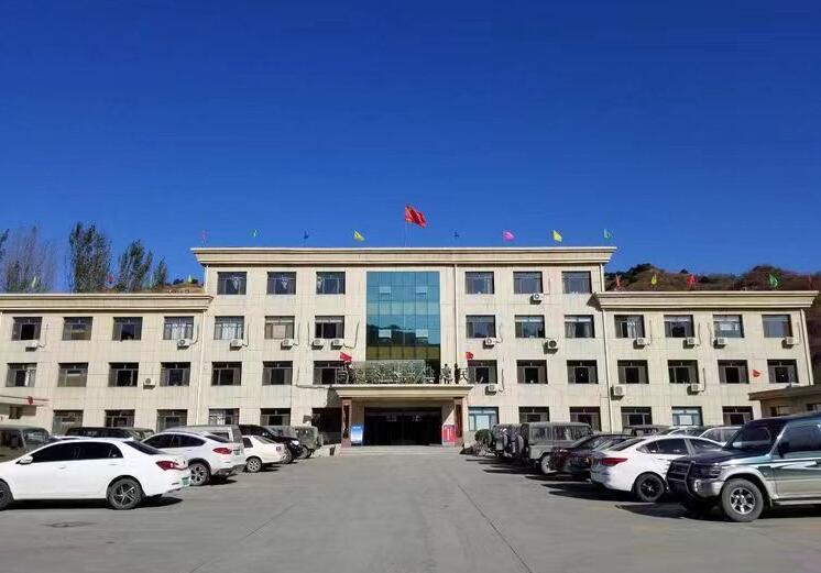 龍興礦業集團狠抓質量保安全?青山依舊映藍天