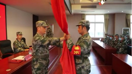 奉獻軍營終不悔 轉業回鄉立新功——記退役軍人陳召斌