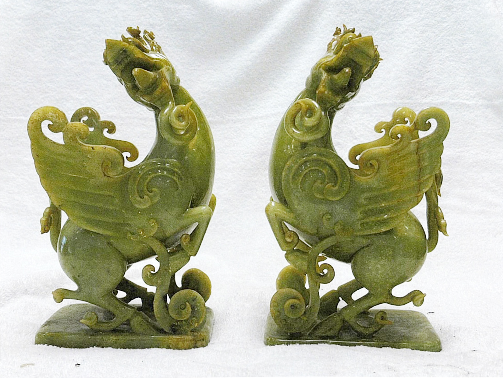 珍稀玉石價(jià)值低估，玉石界質(zhì)疑聲浪高漲！
