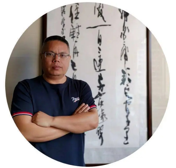 對話《名人百科數據庫》執行主編劉鑫煒：藝術家如何突圍AI同質化