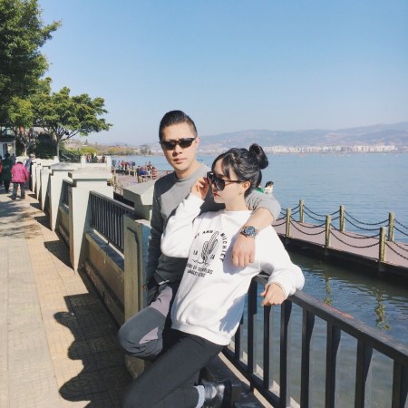成都姑娘47歲老爸顏值似男友 媽媽像姐妹