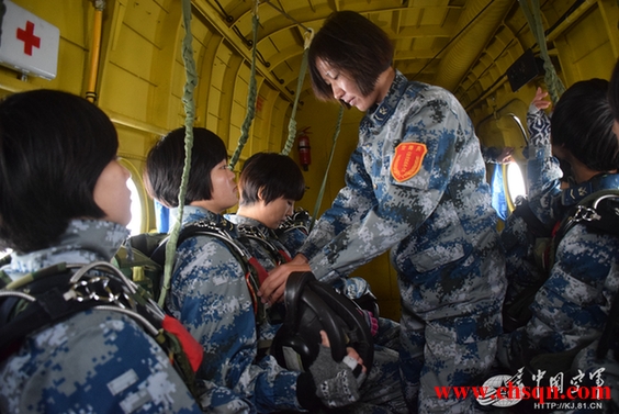 空軍最美的十個女人都在這兒一定要翻到最后