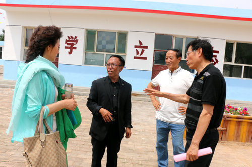 “同心圓夢 美麗中國行”走進大同縣慰問留守兒童