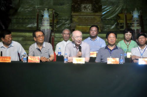 中國文化進萬家明文化交流中心在明定陵景區成立