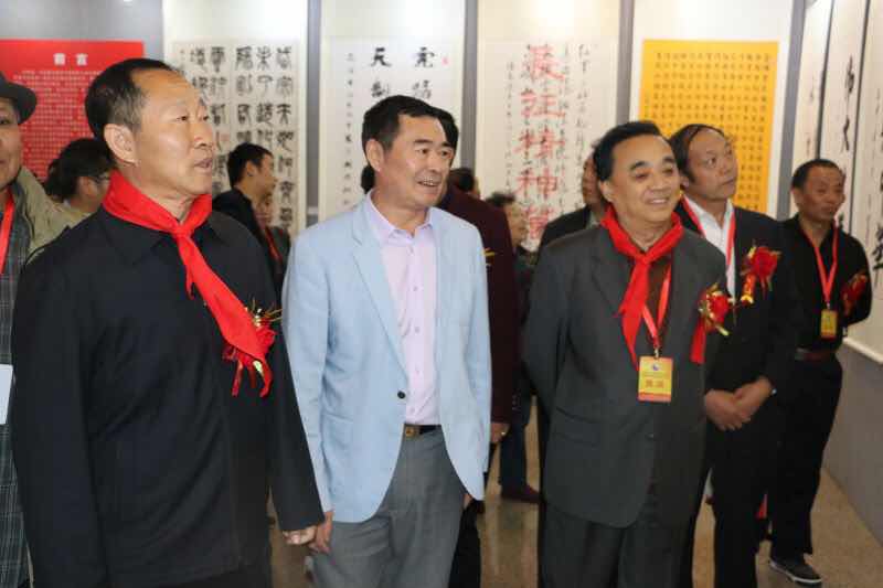 紀念紅軍長征勝利80周年褒揚革命英烈書畫展在京召開