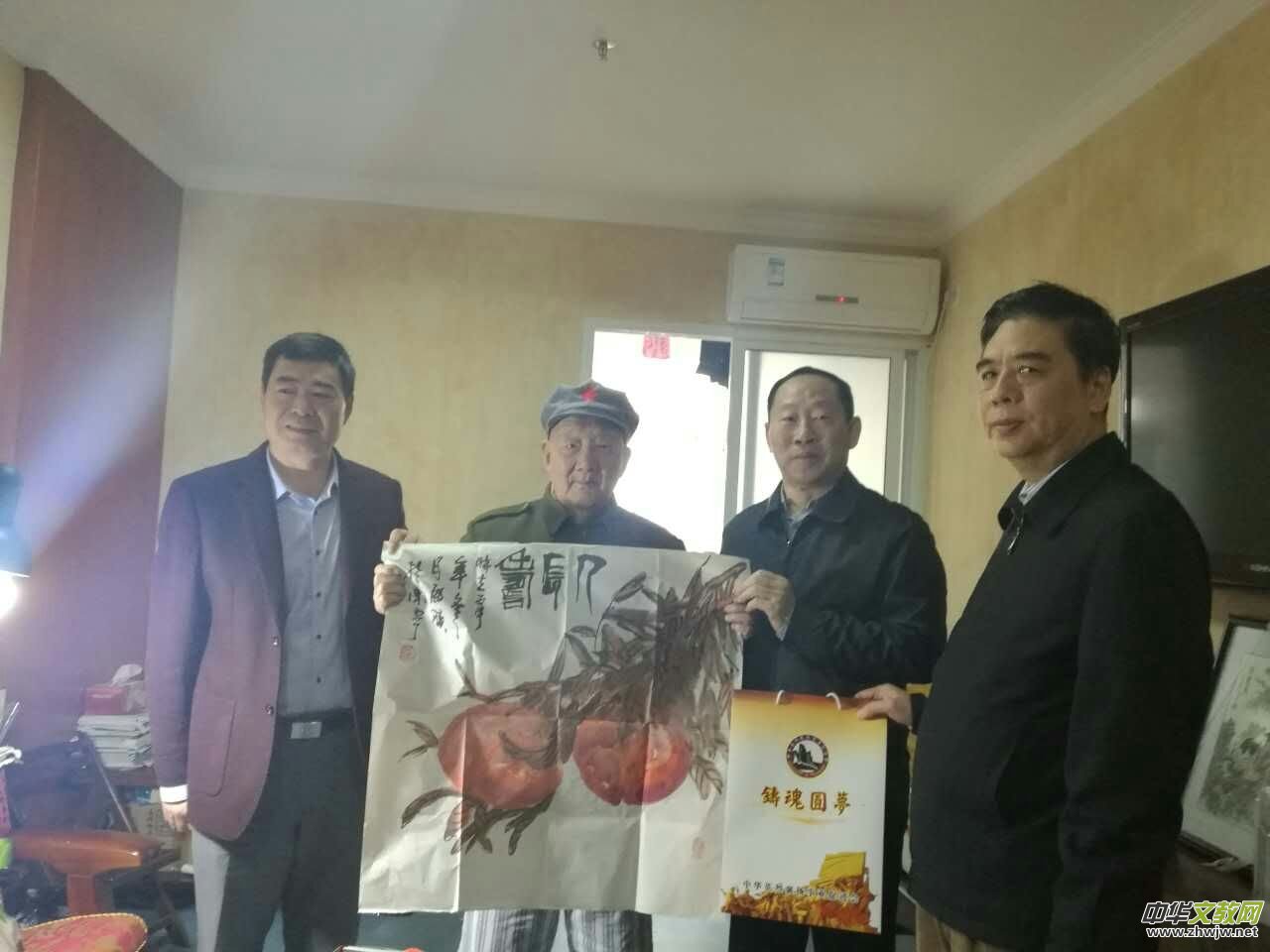 紀念長征勝利80周年暨百色起義87周年書畫作品展在南寧舉行
