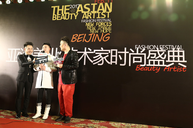 張紹飛斬獲亞洲全能藝人獎，獻(xiàn)唱亞洲美業(yè)藝術(shù)家時尚盛典