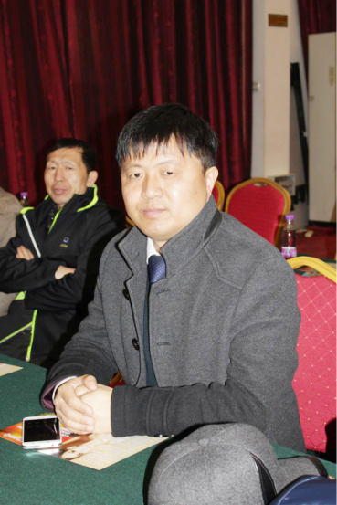 昂首挺胸100年新聞發布會在華人健康俱樂部隆重舉行