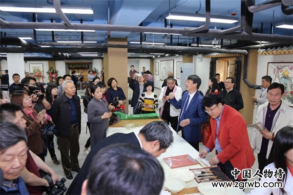 《玉蘭時節又逢君》胡樂平玉蘭作品展隆重開幕