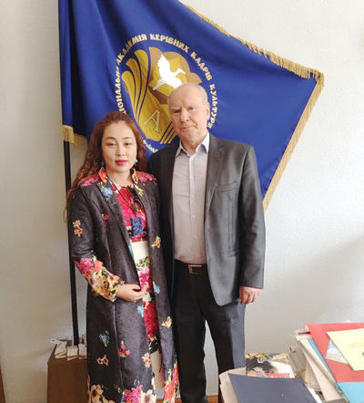 鄒紅平訪烏：受到烏克蘭首任總統親切接見