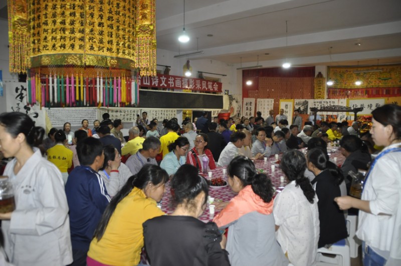 2017中國(guó)五臺(tái)山千僧齋筵·世界和平祈福大法會(huì)暨妙生大和尚詩(shī)偈即興創(chuàng)作正念正心詩(shī)文書畫攝影筆會(huì)在普化寺隆重舉