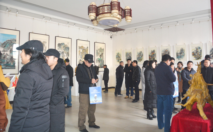 袁氏國(guó)藝新春年會(huì)暨于建剛曲勝利書(shū)畫(huà)聯(lián)展在宋莊舉行