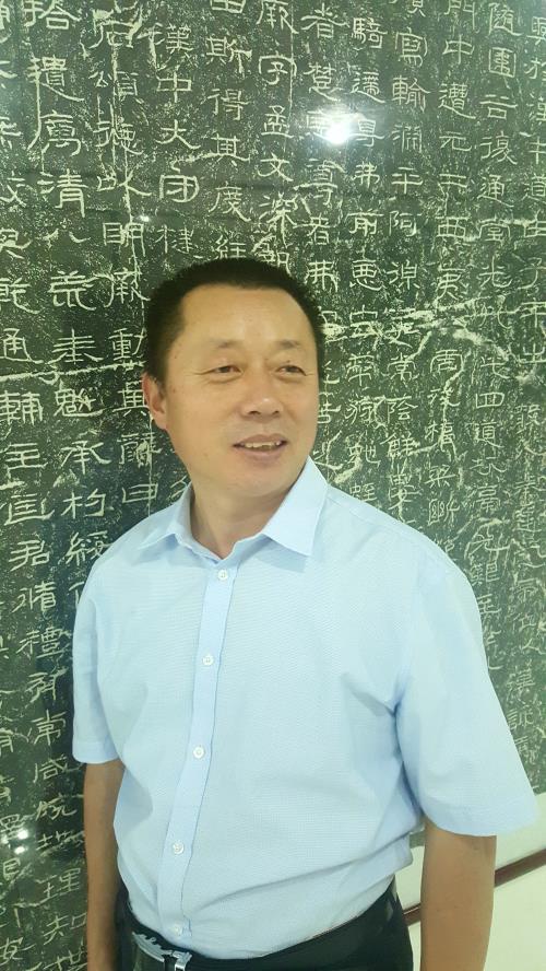 書法家孫寶發： 盈秀含香 舞墨人生