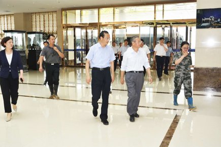 山東省委書記、濰坊市委書記在青州市委書記陪同下到九龍峪大