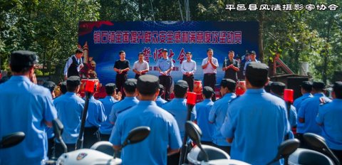 銅石鎮舉行群眾安全感和滿意度提升攻堅誓師大會暨公益宣傳活