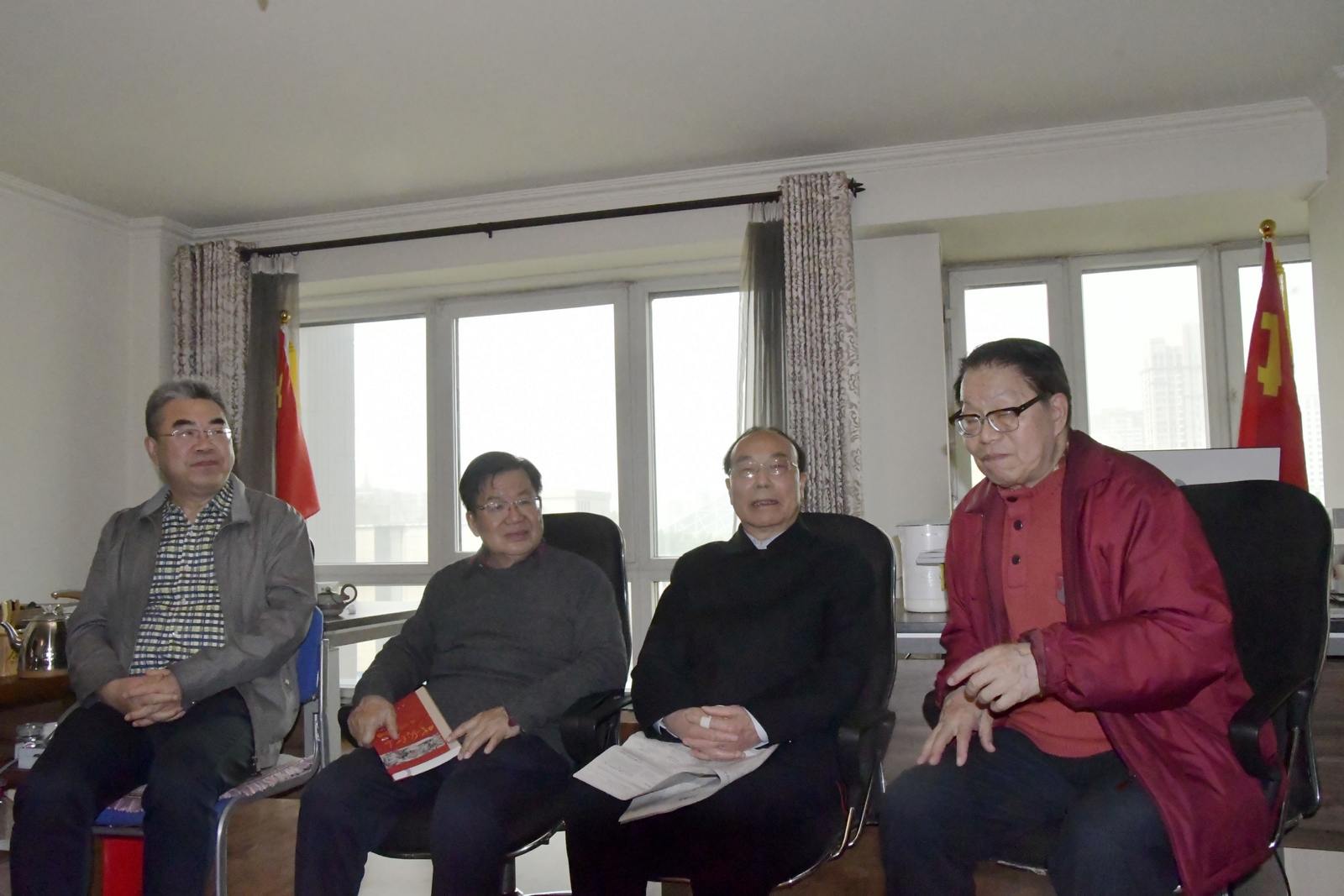 各界專家學(xué)者走訪中國(guó)蕭軍研究會(huì)