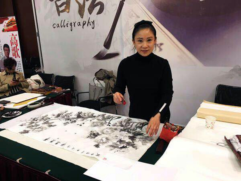 水墨牡丹時艷霞