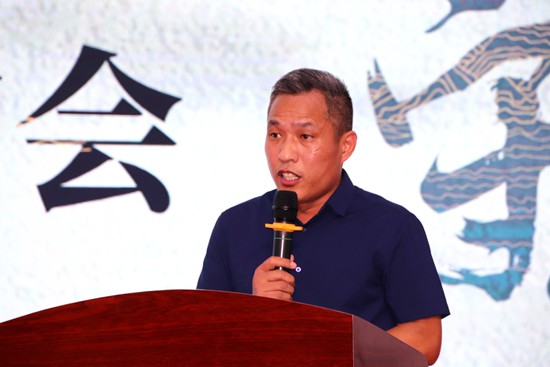 極地鷹中原區(qū)新店開業(yè)暨“功守道”全國功夫總決賽新聞發(fā)布會在鄭召開