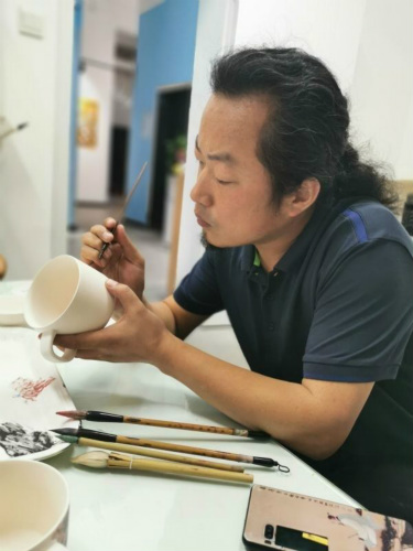 掌心溫度~田江創作圖